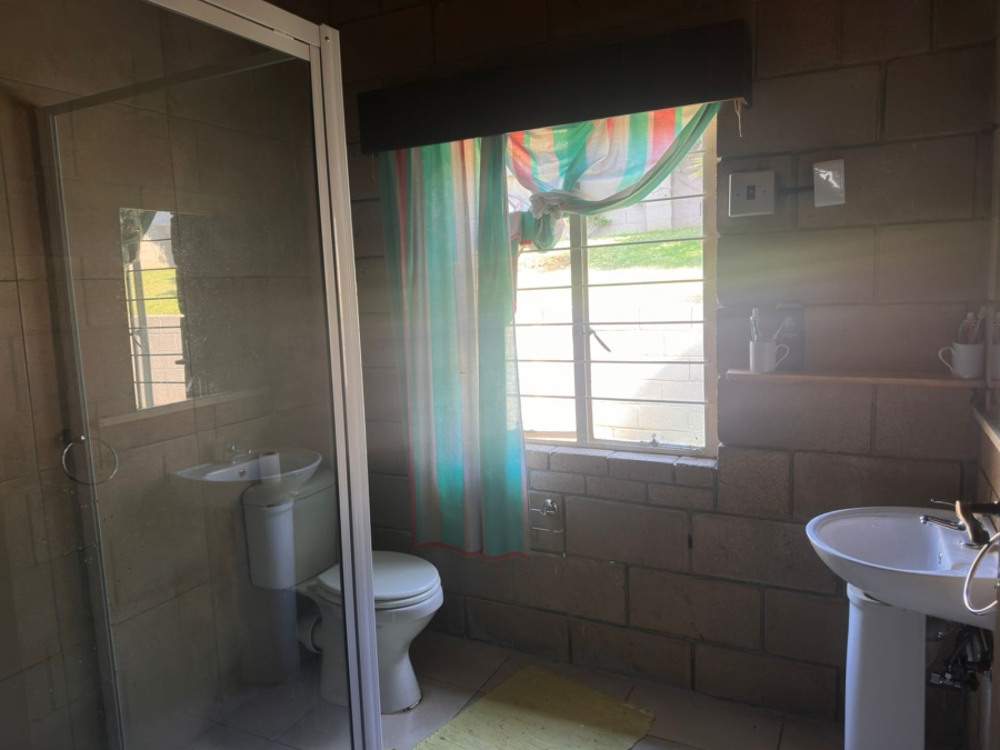 4 Bedroom Property for Sale in West Bank Eastern Cape